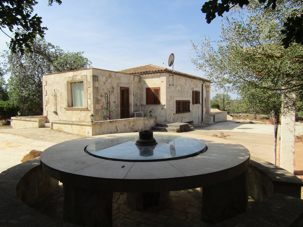 Country House with Swimming Pool for Rent, Santanyi