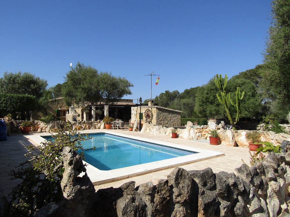 Chalet with Swimming Pool near Santanyi, Mallorca
